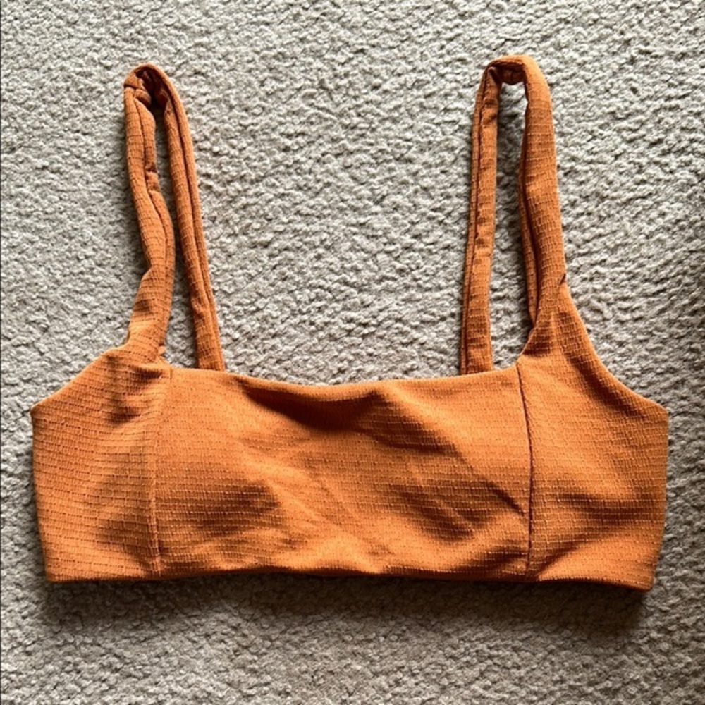 EUC SHEIN Orange Textured Bikini Top 🌈